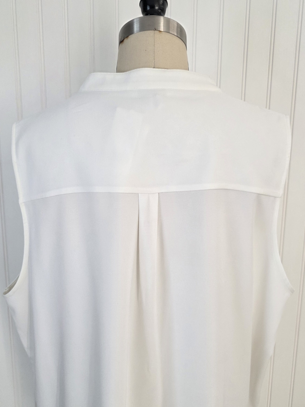 SPANX Timeless White Sleeveless Blouse 2X - Picture 5 of 6